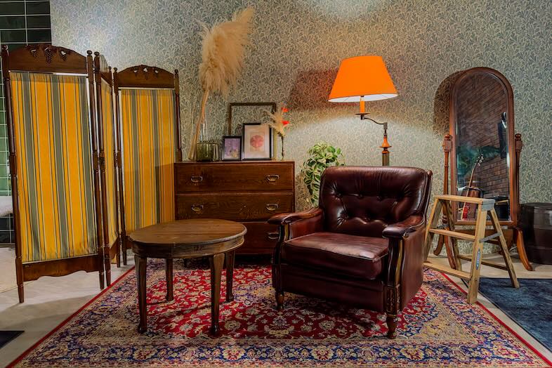 in the house / Nishiwaseda “Emporium”｜【白ホリ・スタジオスペース/夜】ポートレート、インタビュー撮影におすすめのレイアウト