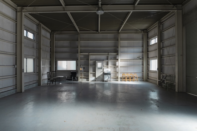 fluct｜【室内】奥行きもあるので、大型セット撮影、大型車乗入れも可能