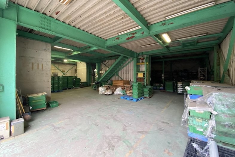 スタジオPia43.板橋工場｜【1F倉庫_2】カメラワークに自由度を持たせられる撮影スペース