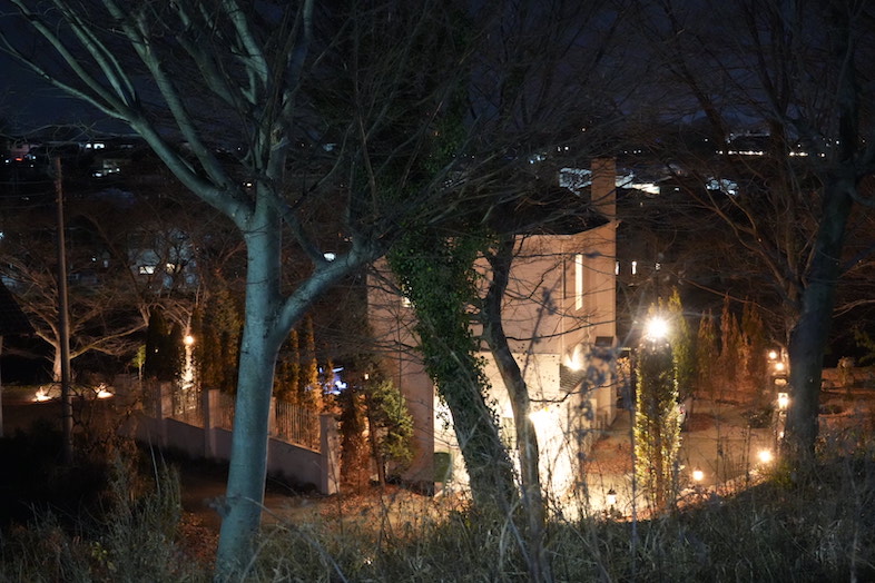 英国洋館スタジオ 地球屋｜引きでスタジオの撮影が可能