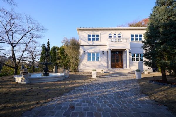 英国イタリアネイト様式を採用した本格的な邸宅