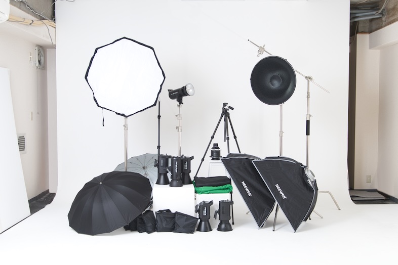 Studio ZONA 市ヶ谷店｜ストロボ・LED照明・ソフトボックス・スタンドなど撮影機材豊富