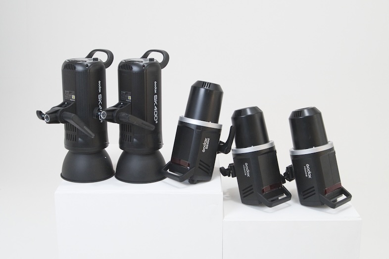 Studio ZONA 市ヶ谷店｜ストロボ・LED照明など撮影機材豊富