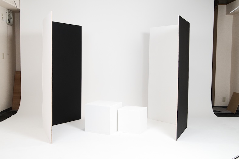 Studio ZONA 市ヶ谷店｜物撮り用白いパネルやサイコロなど無料貸出備品が充実