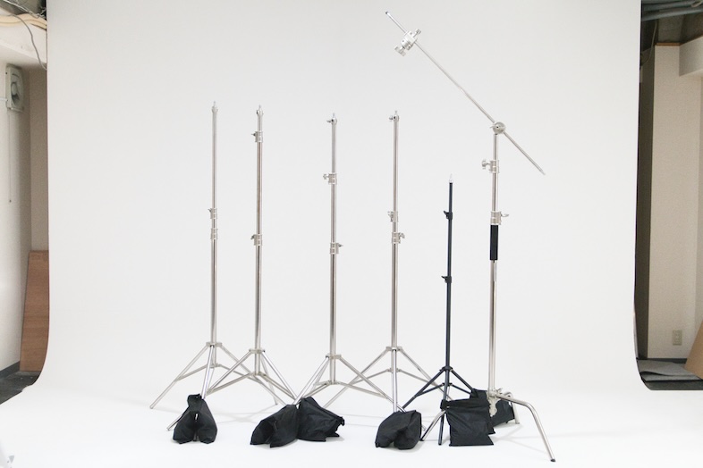 Studio ZONA 市ヶ谷店｜ストロボ・LED照明・ソフトボックス・スタンドなど撮影機材豊富