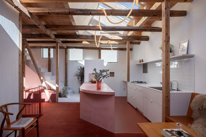 GREEN BOX IKEJIRI｜【2階大部屋】最大5mの吹き抜けから、季節・時間帯で異なる光を楽しめます