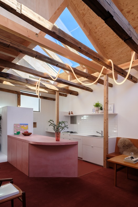 GREEN BOX IKEJIRI｜【2階大部屋】モールテックス天板のアイランドキッチンは商品撮影に最適