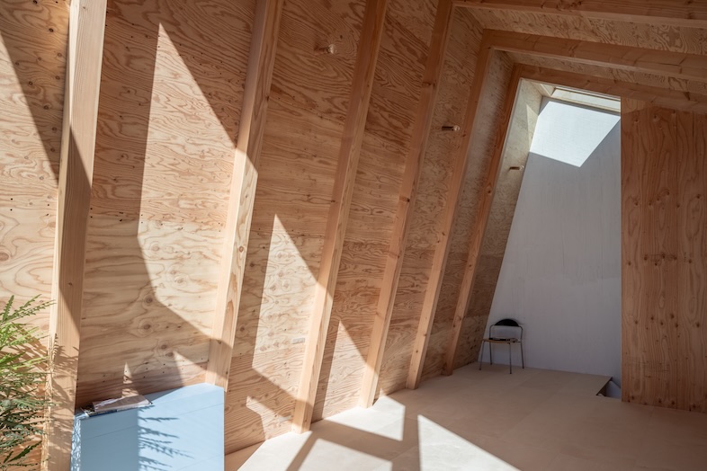 GREEN BOX IKEJIRI｜【3階屋根裏部屋】控室としても利用可能です