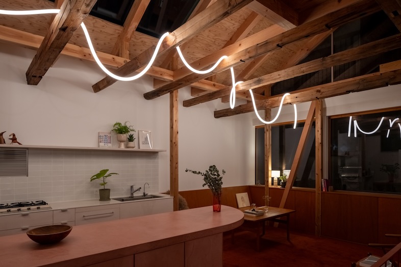 GREEN BOX IKEJIRI｜【2階大部屋】夜のライティングを活かした撮影が可能