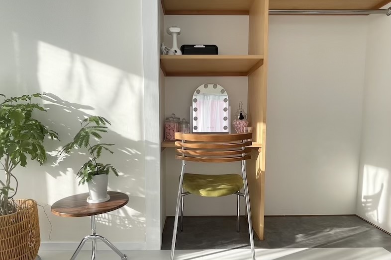 studio jane 水道橋スタジオ｜【White room】メイクテーブル　コスメ撮りやガールズシーンの小物背景にも活躍