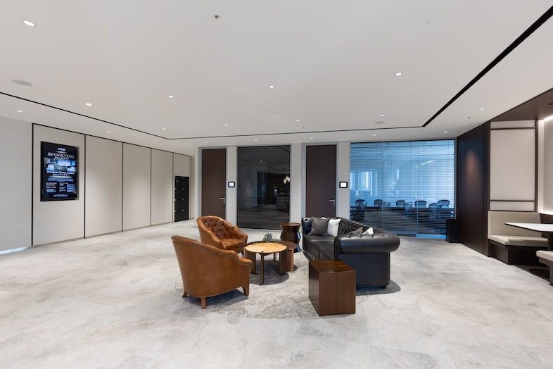 The Executive Centre セルリアンタワー｜ハイエンドオフィスの日常シーンの撮影に