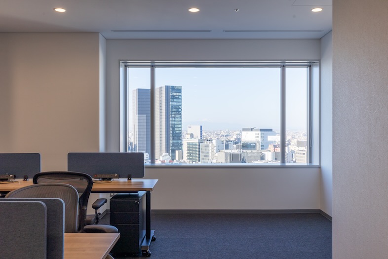 The Executive Centre セルリアンタワー｜富士山を望むセルリアンタワー15階で、ハイエンドなビジネスシーンの撮影ができる