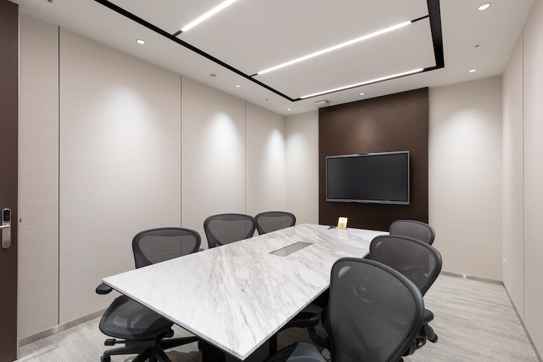 The Executive Centre セルリアンタワー｜遮音性と落ち着きを備えているので、打ち合わせや待機所にも◎