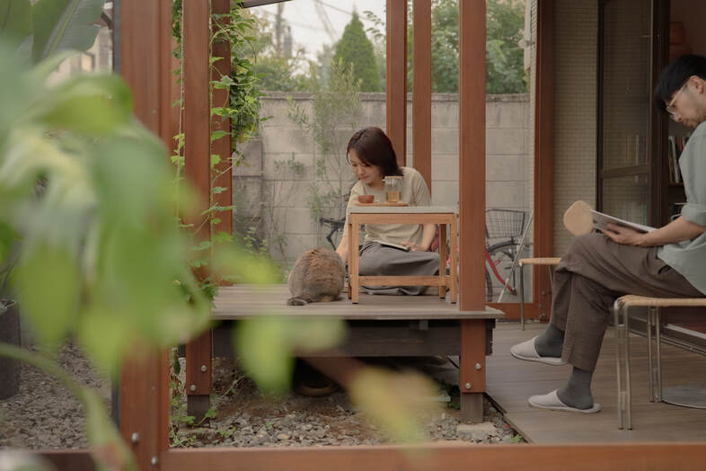 アトリエ阿佐ヶ谷｜植栽が茂る奥行きある庭園テラス