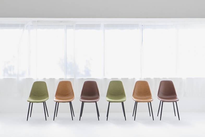 ライカムスタジオ｜プロダクト撮影や複数人での談話シーンの撮影に