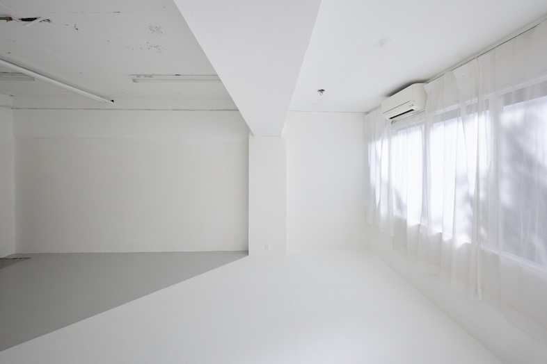 ライカムスタジオ｜角度や時間帯によって光の表情が変わるので、同じ場所で複数パターンの撮影が可能