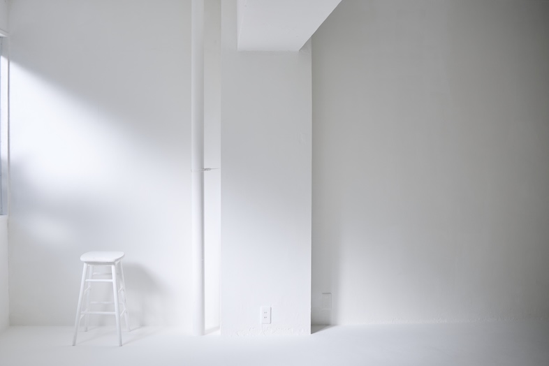 ライカムスタジオ｜白壁のコーナー