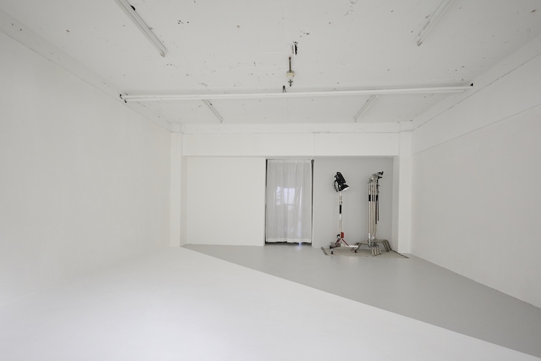 ライカムスタジオ｜天高で無駄な要素のないシンプルなスタジオ