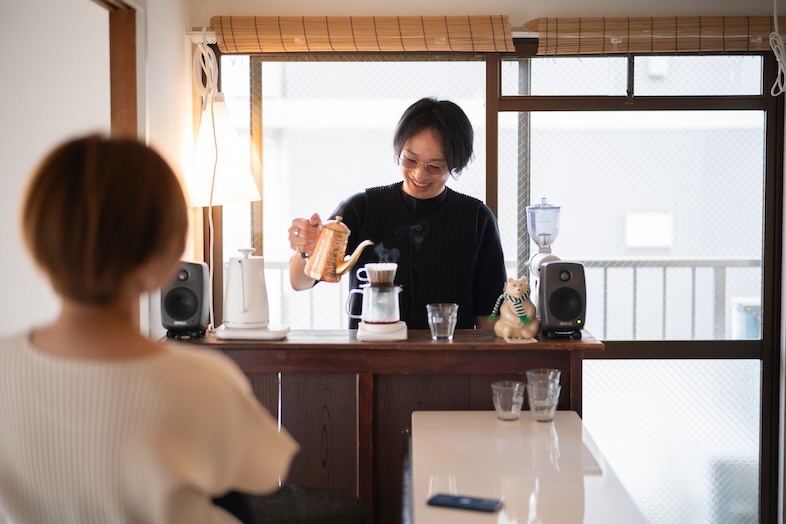 スタジオおざぶ｜カフェシーンに最適のカウンター