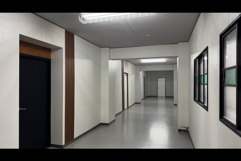RIMATE A Studios｜奥行きのある廊下スペース