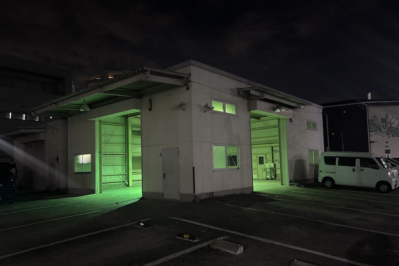 fluct｜【外観】夜の倉庫シーンの撮影に