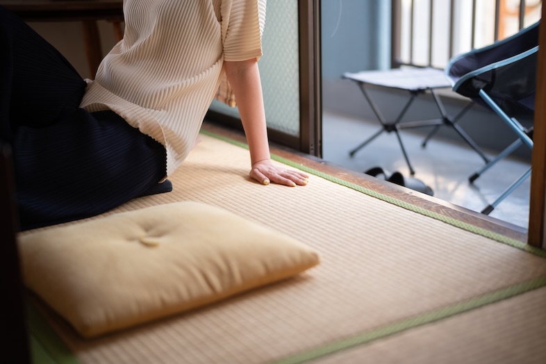 スタジオおざぶ｜畳の質感が生きる和室カット