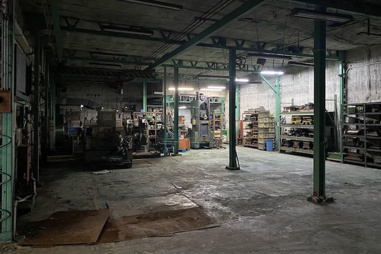 スタジオPia43.板橋工場｜【1F作業所_1】リアルな物流・工場設定の撮影に