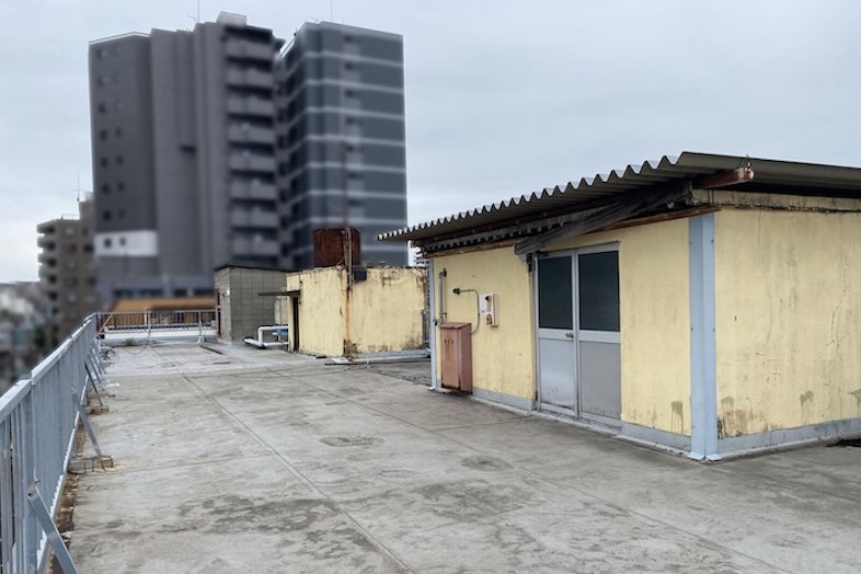 スタジオPia43.板橋工場｜【4F屋上】抜け感のある撮影も可能