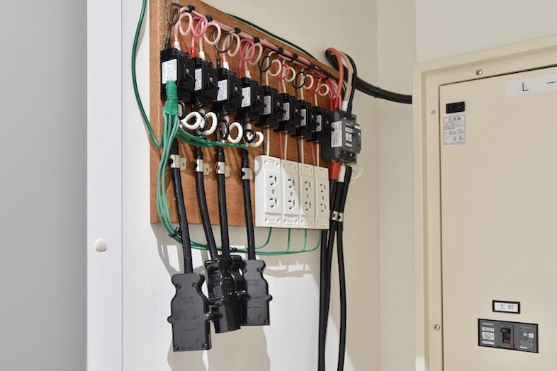 スタジオPia 36.Hygge｜【1F】大型撮影にも対応可能な電源周り