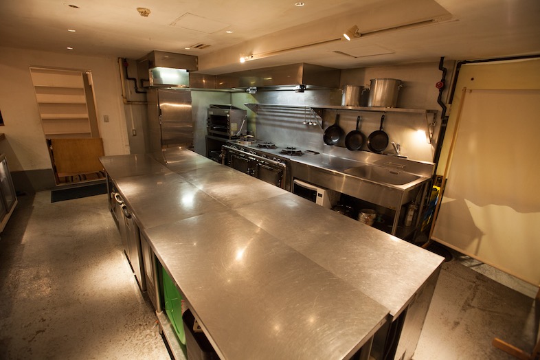 GOBLIN.千駄ヶ谷店｜引き画角でキッチン全体の撮影が行えます