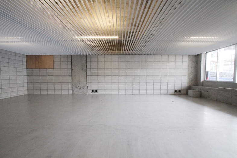 GOBLIN.品川GALELLRY店 -COOL-｜ブロック塀を背景に撮影可能