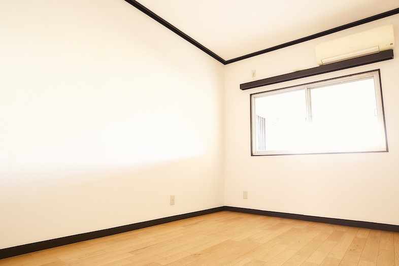 トンボハウススタジオ｜【洋室B】やわらかな自然光はナチュラルな人物撮影やスチール撮影に最適