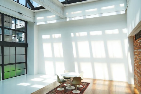 どんなブランド世界にも馴染む"ニュートラルな美しさ"を意識したデザインが魅力