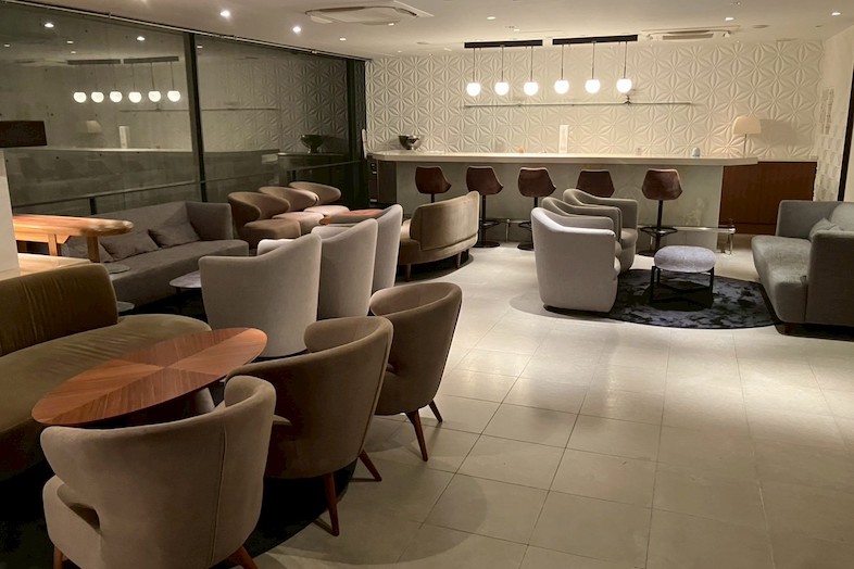 House of OMOTESANDO｜【使用事例】Lounge (1F)|ソファレイアウトイメージ