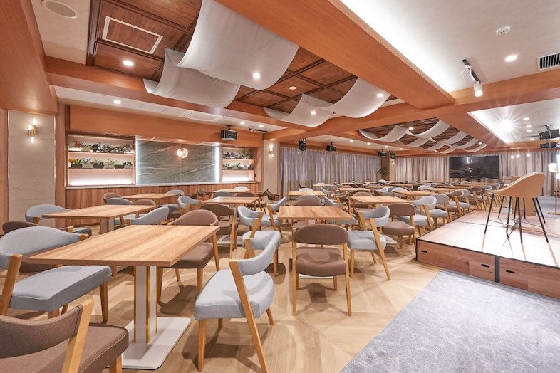 GOBLIN.新橋店 -SALON-｜【7F メインフロア】ウッドを基調とした温かみのあるナチュラルな空間