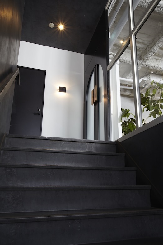 BASE STUDIO AOBADAI 2F +STYLE｜スタジオ入口