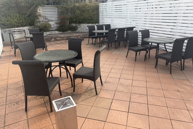 House of OMOTESANDO｜【喫煙場所】灰皿入り