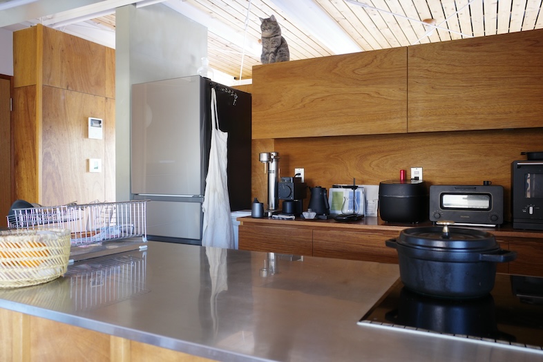 鎌倉スタジオオレンジ｜【2F キッチン】広々としたステンレスカウンターキッチン