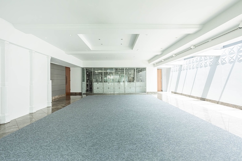 House of OMOTESANDO｜【White HALL (2F)】ガラスの引き戸で仕切ることも可能