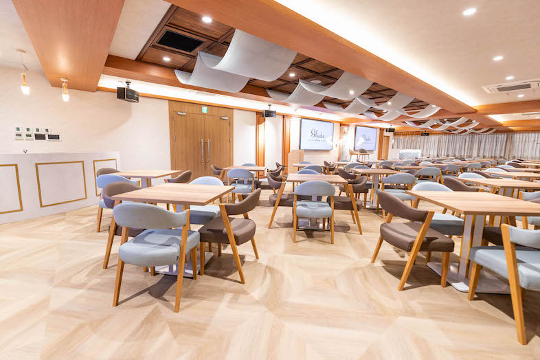 GOBLIN.新橋店 -SALON-｜【7F メインフロア】ウッドを基調とした温かみのあるナチュラルな空間