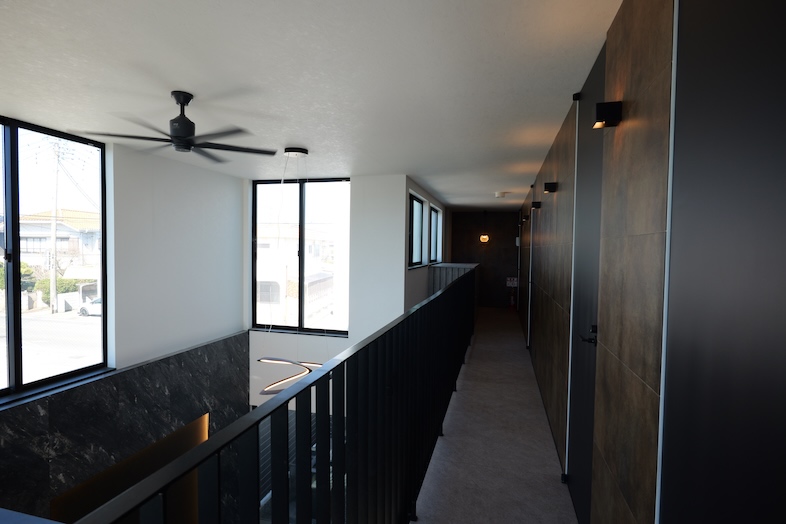 RE:VER北条｜【2F】廊下とシーリングファン