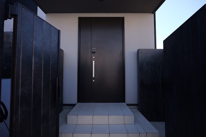 RE:VER北条｜【外観】正面玄関アプローチ