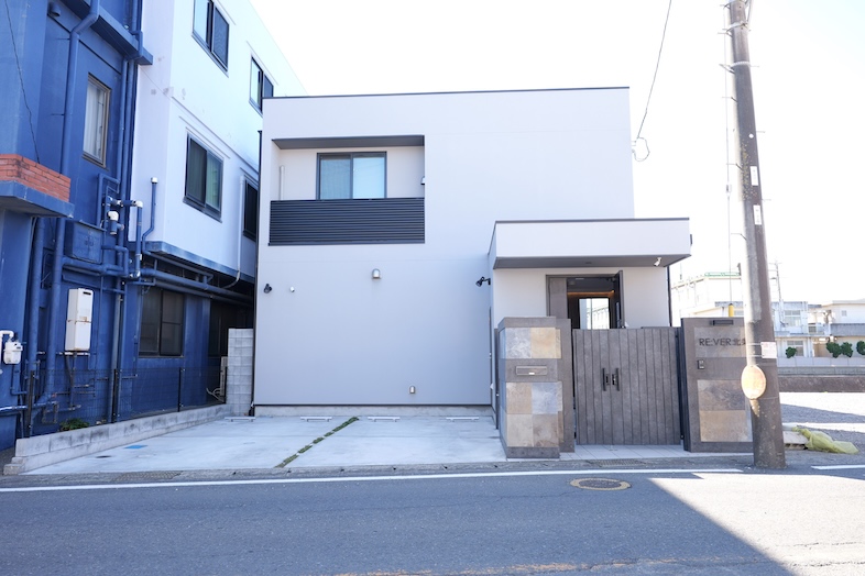 RE:VER北条｜【外観】館山駅徒歩7分の好立地にあるスタジオ