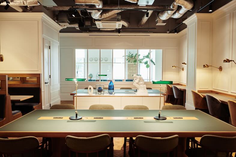 EAT PLAY WORKS｜【LIBRARY】ワークシーンや知的なビジュアル演出におすすめ