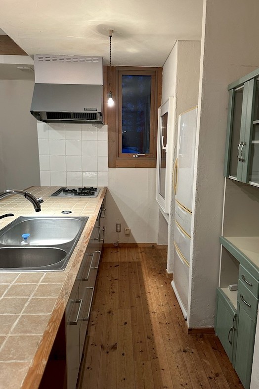 美瑛町十勝岳が一望できる森のレストラン｜【2F ハウス】広々としたキッチン