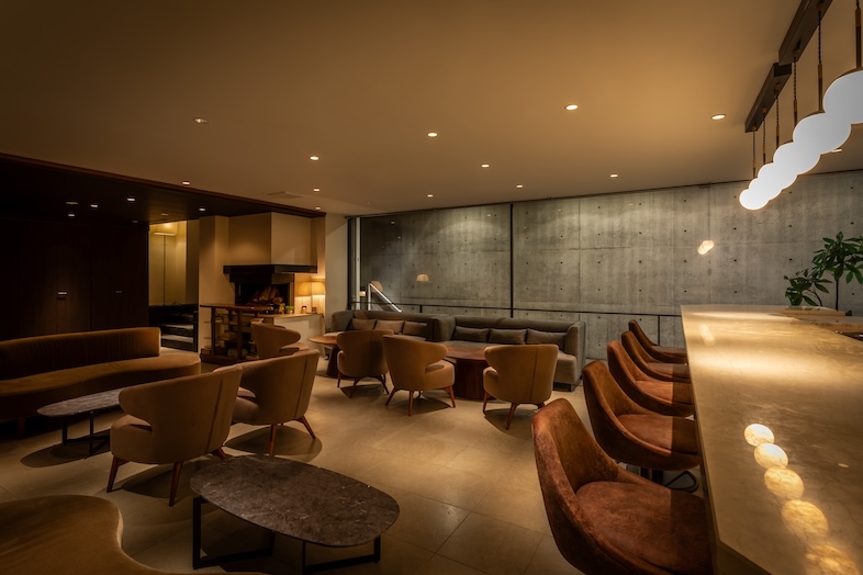 House of OMOTESANDO｜【Lounge (1F)】奥行きのある構図は、会話劇やブランドムービーの舞台としても使いやすい◎