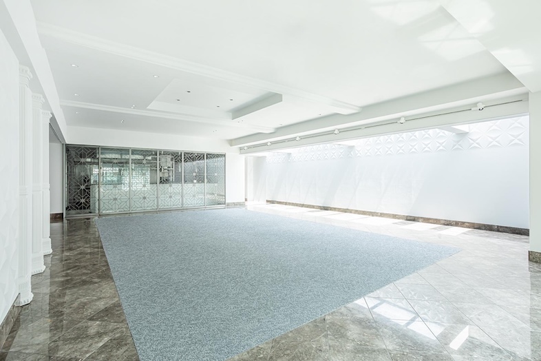 House of OMOTESANDO｜【White HALL (2F)】ガラスの引き戸で仕切ることも可能