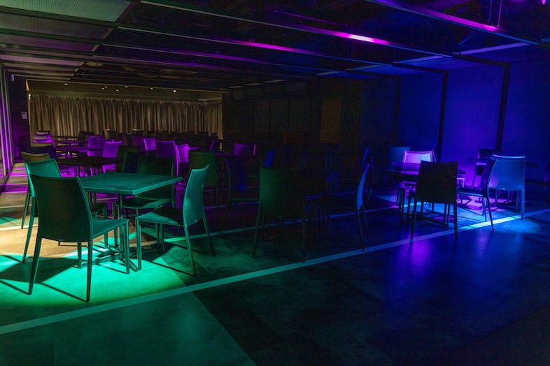 GOBLIN.新橋店 -HALL-｜【8F メインフロア】LEDカラー演出は新商品発表会・ブランドPRに映える