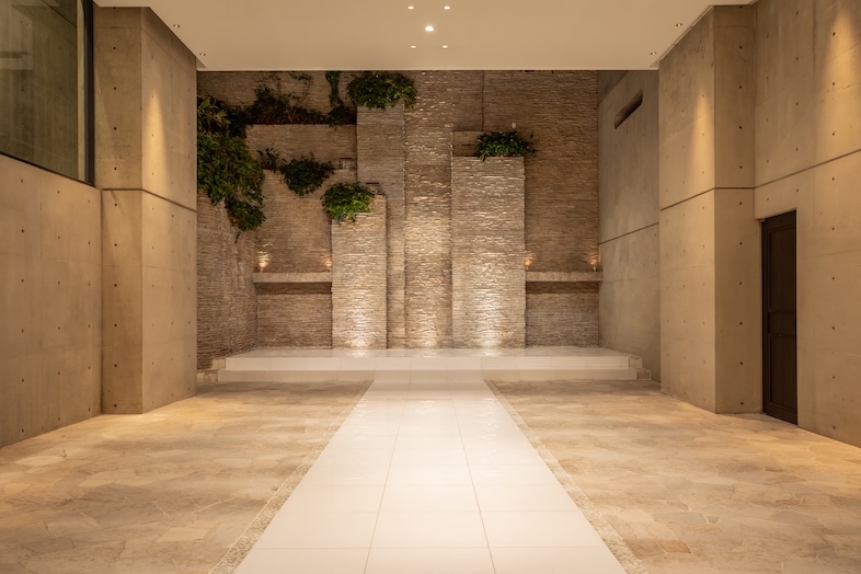 House of OMOTESANDO｜【Sky HALL (B1F)】昼と夜とで空間の印象が切り替わるので、1ロケで二度おいしい撮影が可能