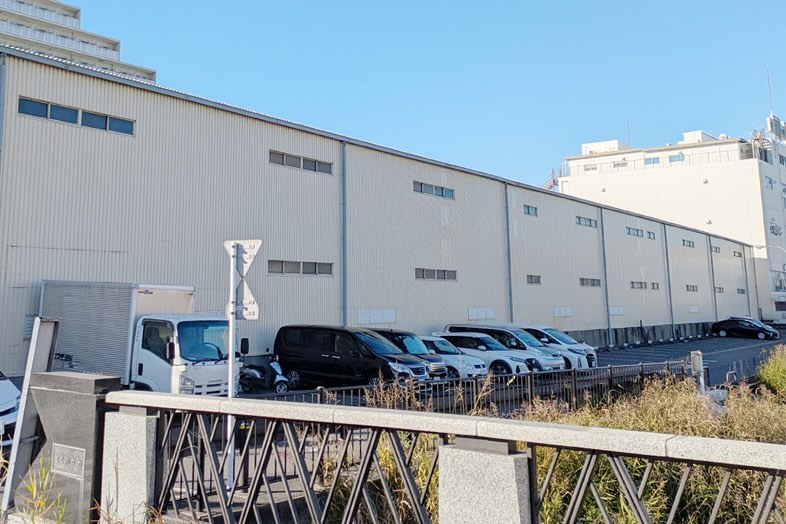 Studio INDIGO｜822坪の倉庫スペースを3区画で活用可能